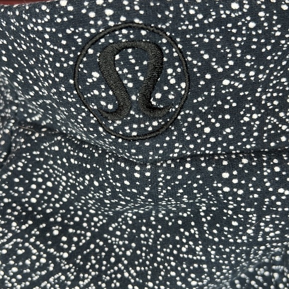 Lululemon Night View Black White Polka Dot Athletic Workout Scuba Hoodie Size 6 - Picture 5 of 15